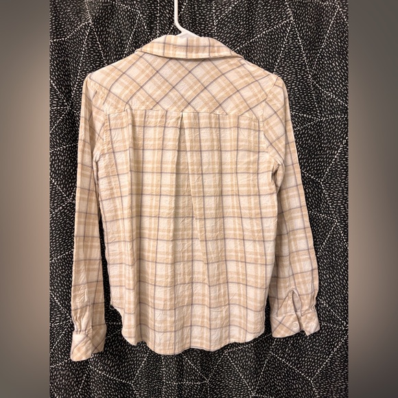 Pink Lily “Just Alike” Beige Plaid Button Up Blouse size Medium - Picture 6 of 7